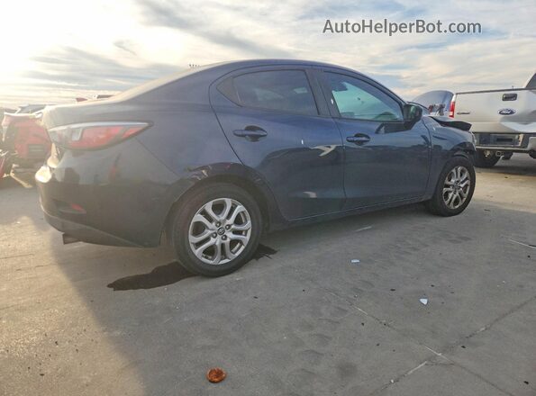 3MYDLBYV6HY189227 2017 TOYOTA YARIS Blue Հետևի աջ