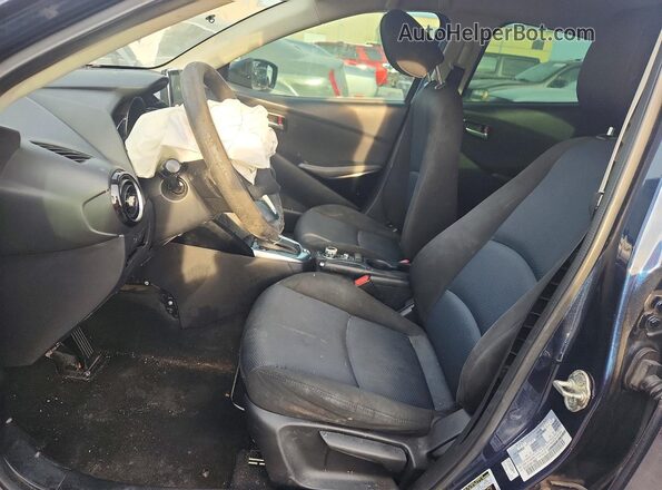 3MYDLBYV6HY189227 2017 TOYOTA YARIS Blue Սալոնի դիմացի տեսք