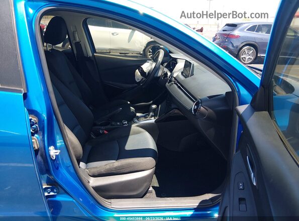 3MYDLBYV6HY195528 2017 TOYOTA YARIS IA Blue Front interior view