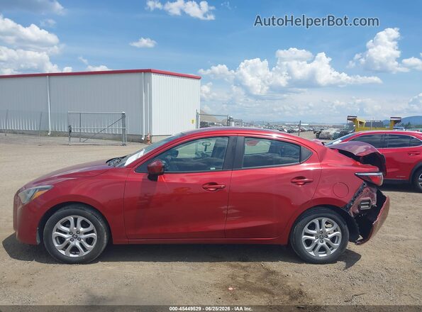 3MYDLBYV6JY302891 2018 TOYOTA YARIS IA Burgundy Rear interior view