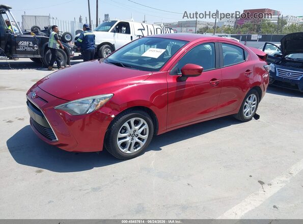 3MYDLBYV6JY305175 2018 TOYOTA YARIS IA Бордовый Передняя левая четверть