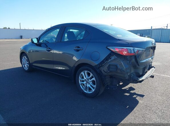 3MYDLBYV6JY312420 2018 TOYOTA YARIS IA Gray Trasero izquierdo