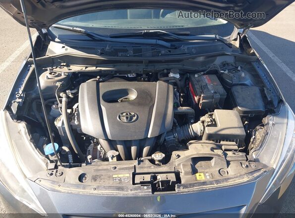 3MYDLBYV6JY312420 2018 TOYOTA YARIS IA Gray Vista trasera