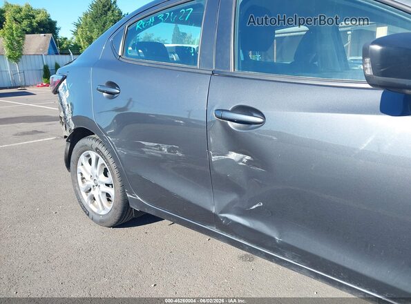 3MYDLBYV6JY312420 2018 TOYOTA YARIS IA Gray 