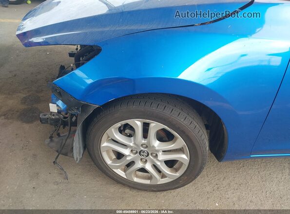 3MYDLBYV6JY312479 2018 TOYOTA YARIS IA Blue 
