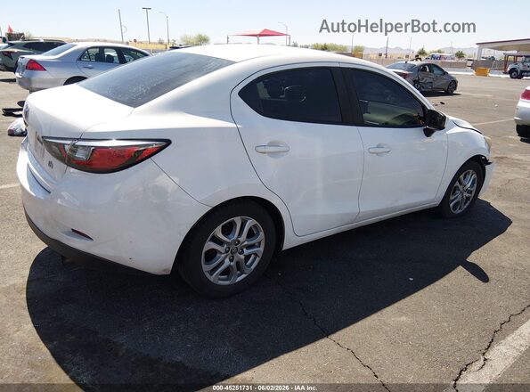 3MYDLBYV6JY324597 2018 TOYOTA YARIS IA White Задня права чверть