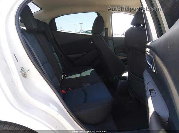 3MYDLBYV6JY324597 2018 TOYOTA YARIS IA White Вид наклейки з VIN-кодом