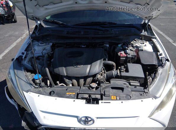 3MYDLBYV6JY324597 2018 TOYOTA YARIS IA White Вид ззаду