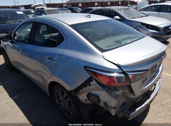 3MYDLBYV6KY510240 2019 TOYOTA YARIS Gray Rear left