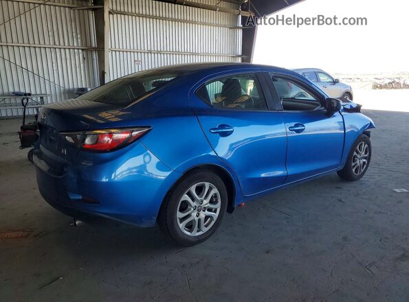 3MYDLBYV7HY147715 2017 TOYOTA YARIS Синий Задняя правая четверть