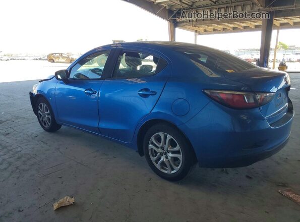 3MYDLBYV7HY147715 2017 TOYOTA YARIS Синий Задняя левая четверть
