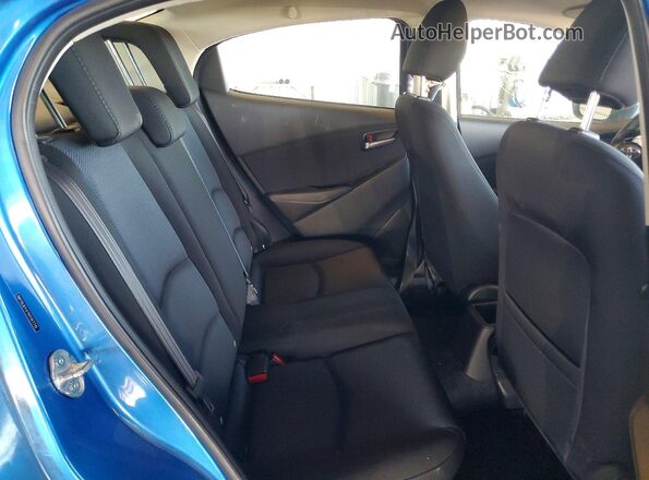 3MYDLBYV7HY147715 2017 TOYOTA YARIS Синий Вид задних сидений