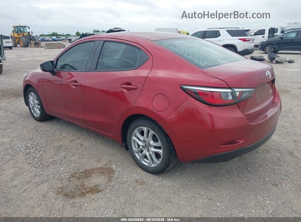 3MYDLBYV7HY193142 2017 TOYOTA YARIS IA Red Tył lewy