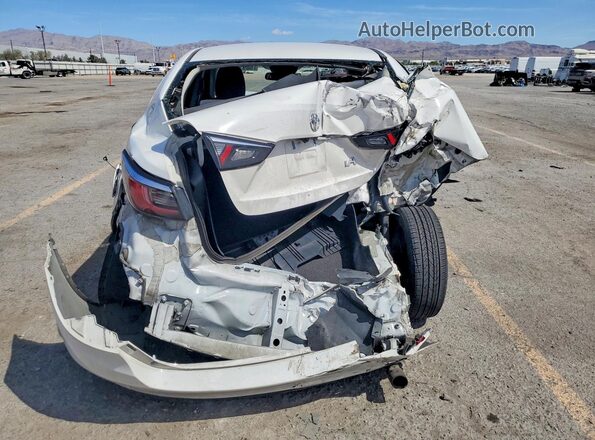 3MYDLBYV7JY303824 2018 TOYOTA YARIS Белый 