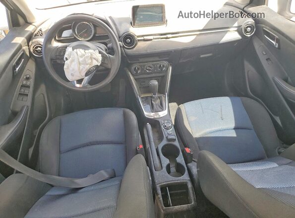 3MYDLBYV7JY303824 2018 TOYOTA YARIS Белый 