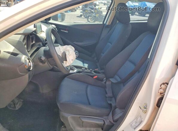 3MYDLBYV7JY303824 2018 TOYOTA YARIS Белый 