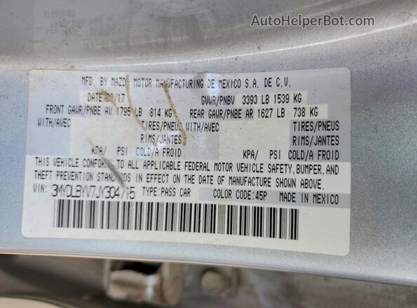 3MYDLBYV7JY304715 2018 TOYOTA YARIS Silver Շարժիչի բաժամունքի տեսք