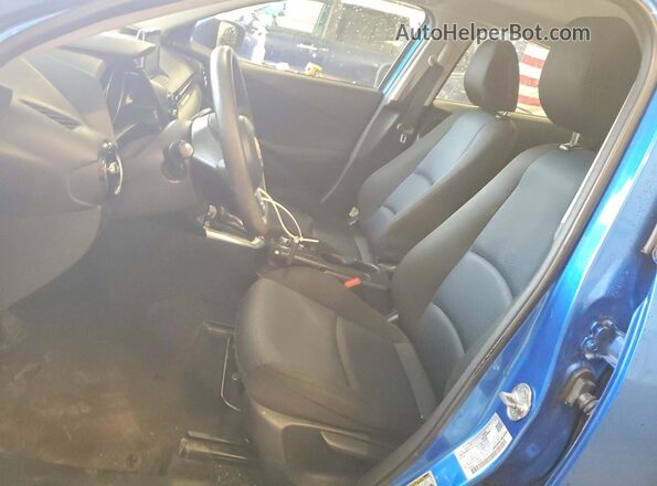 3MYDLBYV7JY329825 2018 TOYOTA YARIS Blue Widok wnętrza z przodu