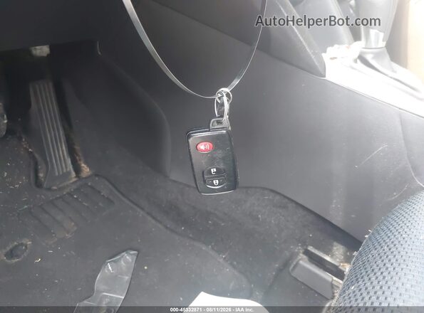 3MYDLBYV7KY502499 2019 TOYOTA YARIS White წინა პანელის ხედი
