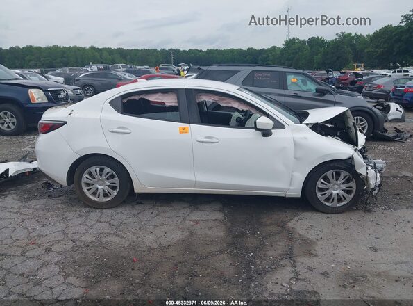 3MYDLBYV7KY502499 2019 TOYOTA YARIS White სალონის 360-გრადუსიანი ხედი