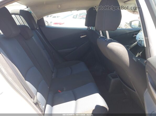 3MYDLBYV7KY512997 2019 TOYOTA YARIS White Vista de la etiqueta del VIN