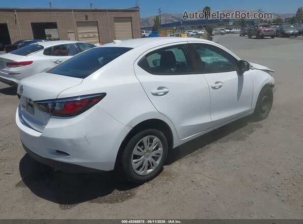 3MYDLBYV7KY512997 2019 TOYOTA YARIS White Trasero derecho