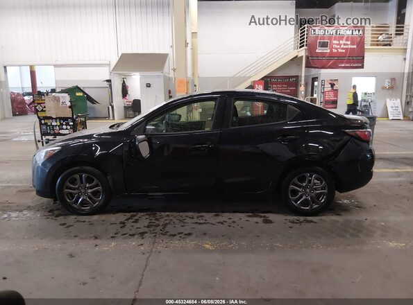 3MYDLBYV7KY527080 2019 TOYOTA YARIS Black სალონის 360-გრადუსიანი ხედი