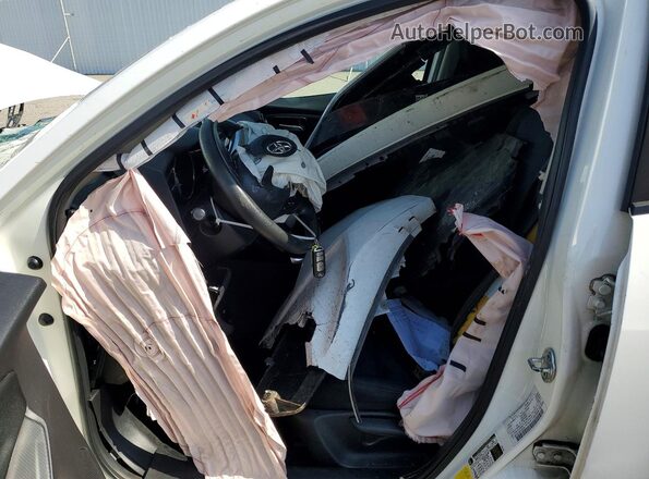 3MYDLBYV8HY149134 2017 TOYOTA YARIS White Вид салону спереду