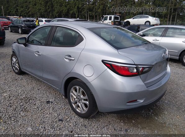 3MYDLBYV8HY184126 2017 TOYOTA YARIS IA Silver 