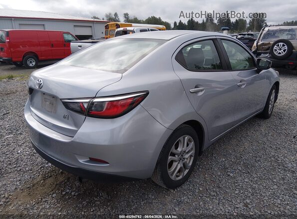 3MYDLBYV8HY184126 2017 TOYOTA YARIS IA Silver 