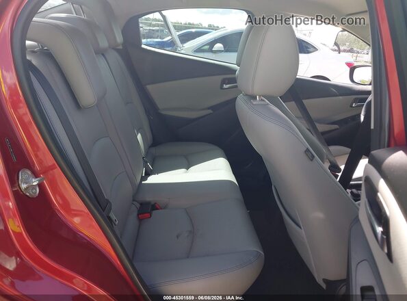 3MYDLBYV8KY500888 2019 TOYOTA YARIS Red Vista de la etiqueta del VIN
