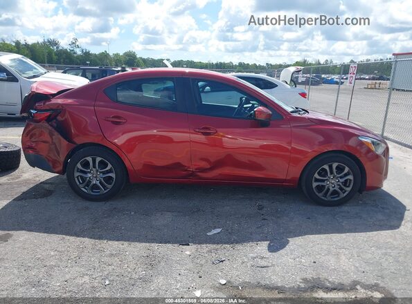 3MYDLBYV8KY500888 2019 TOYOTA YARIS Red Vista interior trasera