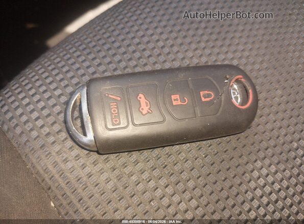 3MYDLBYV9HY169506 2017 TOYOTA YARIS IA Red Vista del salpicadero