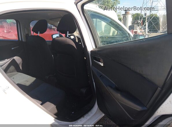 3MYDLBYV9HY175709 2017 TOYOTA YARIS IA White VIN կոդի պիտակի տեսք