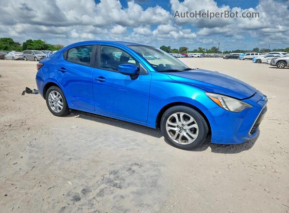 3MYDLBYV9JY305140 2018 TOYOTA YARIS Blue 