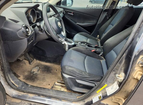 3MYDLBYV9JY311617 2018 TOYOTA YARIS Серый 