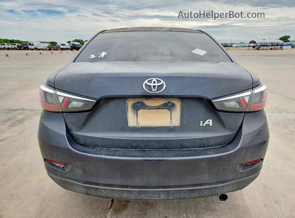 3MYDLBYV9JY311617 2018 TOYOTA YARIS Серый 