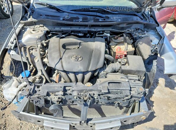 3MYDLBYV9JY328045 2018 TOYOTA YARIS Silver Vista interior trasera
