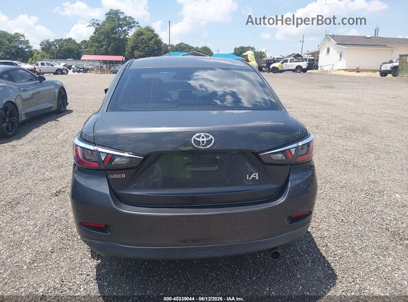 3MYDLBYV9JY332323 2018 TOYOTA YARIS IA Gray 