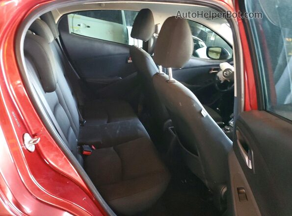 3MYDLBYV9KY525752 2019 TOYOTA YARIS Red Вид задніх сидінь