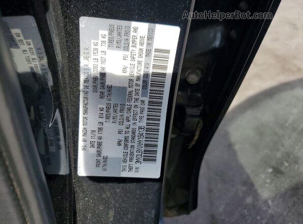 3MYDLBYVXHY164136 2017 TOYOTA YARIS Black Widok komory silnika