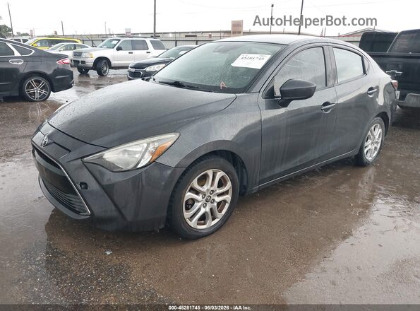 3MYDLBYVXHY165397 2017 TOYOTA YARIS IA Gray 