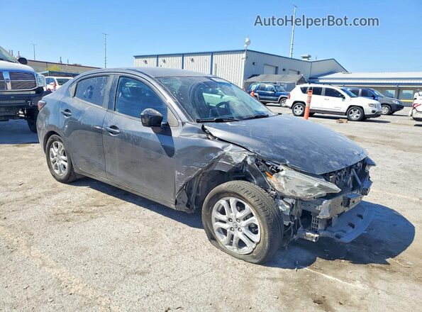 3MYDLBYVXHY184581 2017 TOYOTA YARIS Gray წინა მარჯვენა