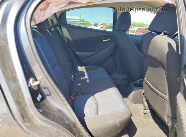 3MYDLBYVXHY184581 2017 TOYOTA YARIS Gray უკანა სავარძლების ხედი