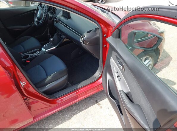 3MYDLBYVXJY306457 2018 TOYOTA YARIS IA Red წინა სალონის ხედი