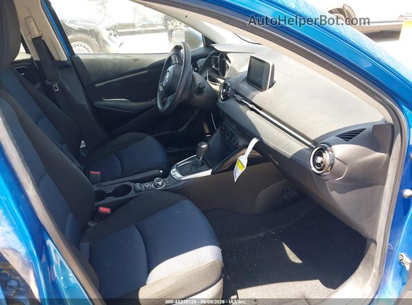 3MYDLBYVXJY308449 2018 TOYOTA YARIS IA Blue Front interior view