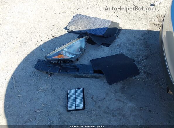 3MYDLBYVXKY502996 2019 TOYOTA YARIS Silver Սարքավորումների վահանակի տեսք