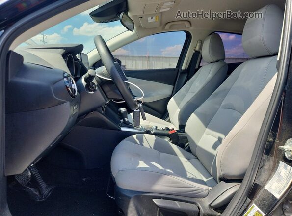 3MYDLBYVXKY504974 2019 TOYOTA YARIS Black წინა სალონის ხედი