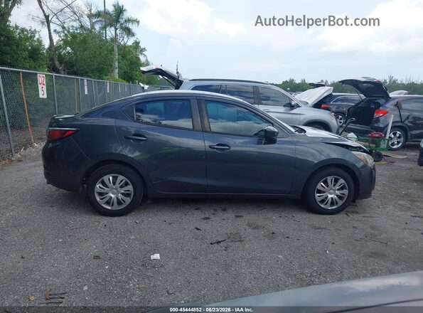 3MYDLBYVXKY516557 2019 TOYOTA YARIS Gray Vista interior de 360 grados