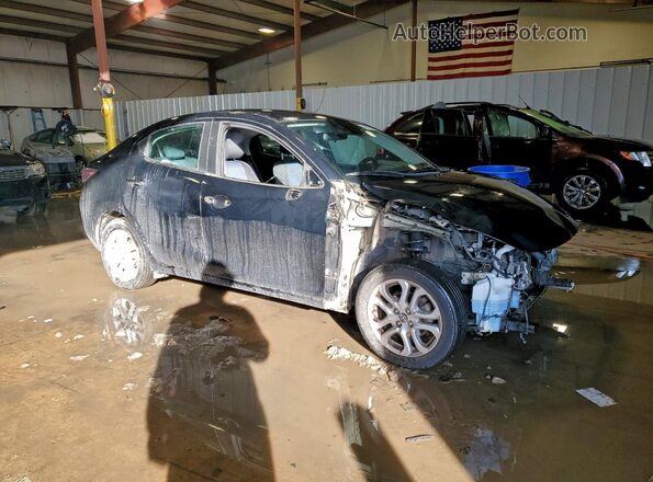 3MYDLBZV6GY134340 2016 TOYOTA SCION Black Przód prawy